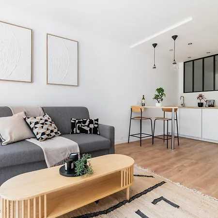 Daire Flat Rue D'assas Private Garden Paris